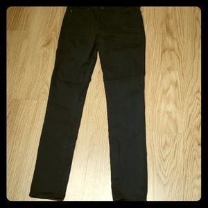Mid-rise skinny jean
